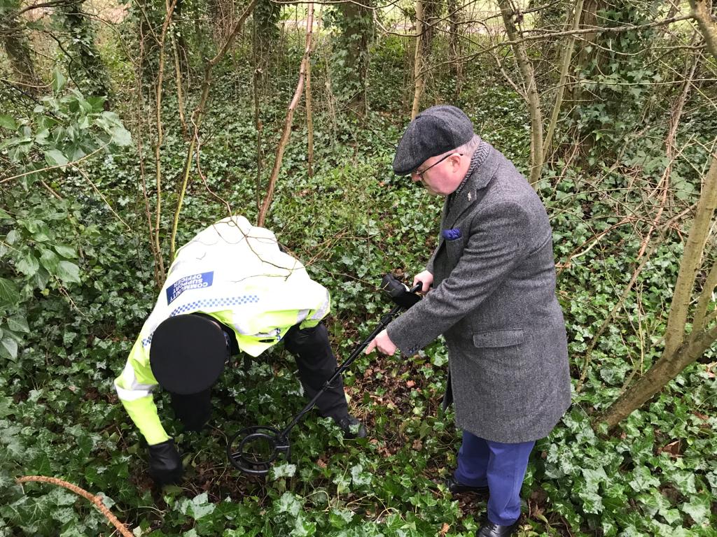 PCC joins officers using metal detecting wands in the fight against ...